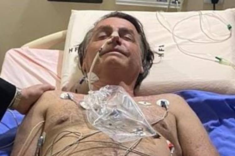 Internado, Bolsonaro não tem previsão de alta