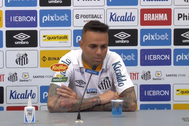 Luan vira problema no Santos e desfalca o time contra o Cuiabá